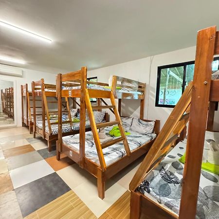 Aquaholik Traveler'S Lodge 엘니도 외부 사진