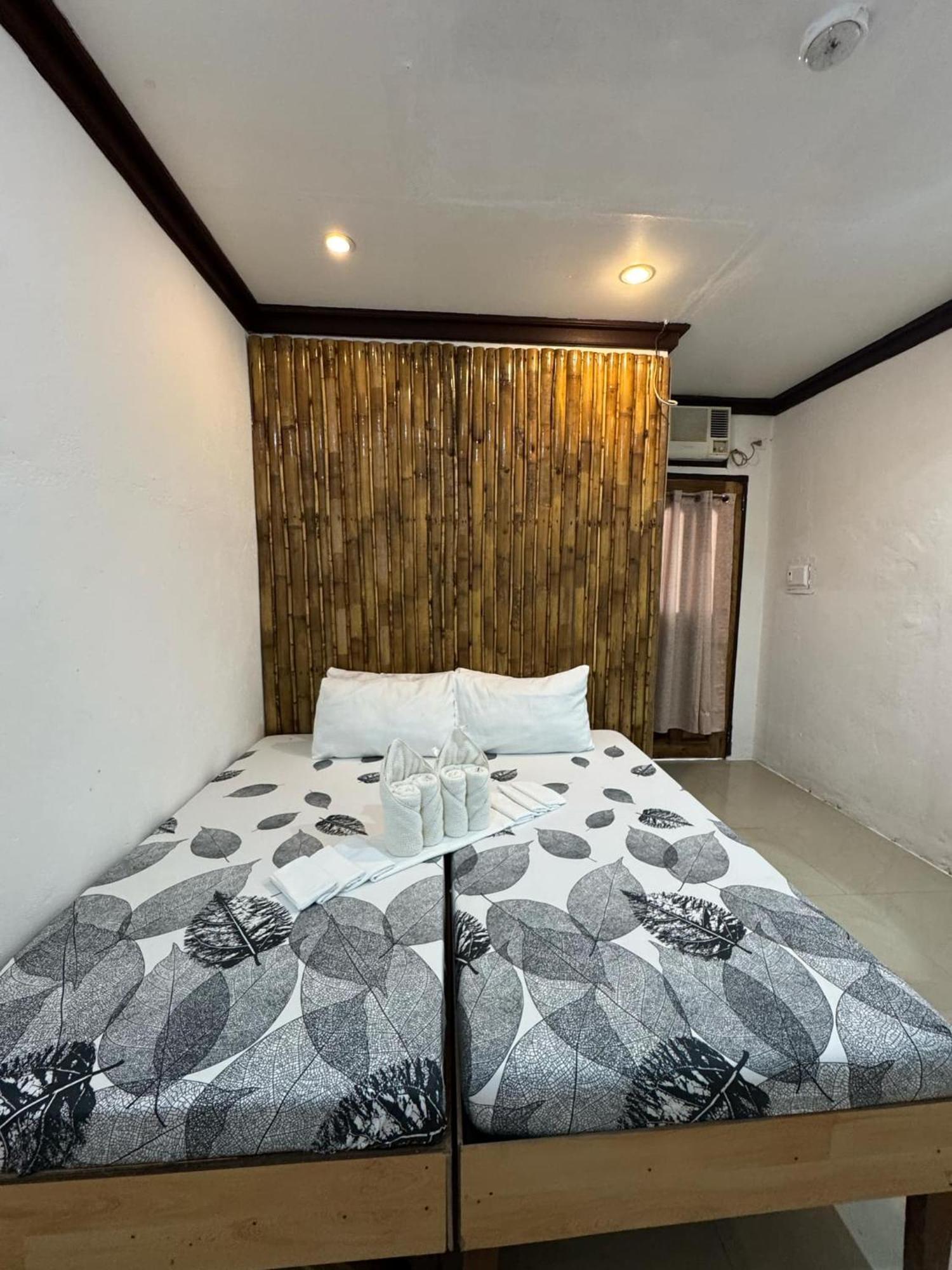 Aquaholik Traveler'S Lodge 엘니도 외부 사진