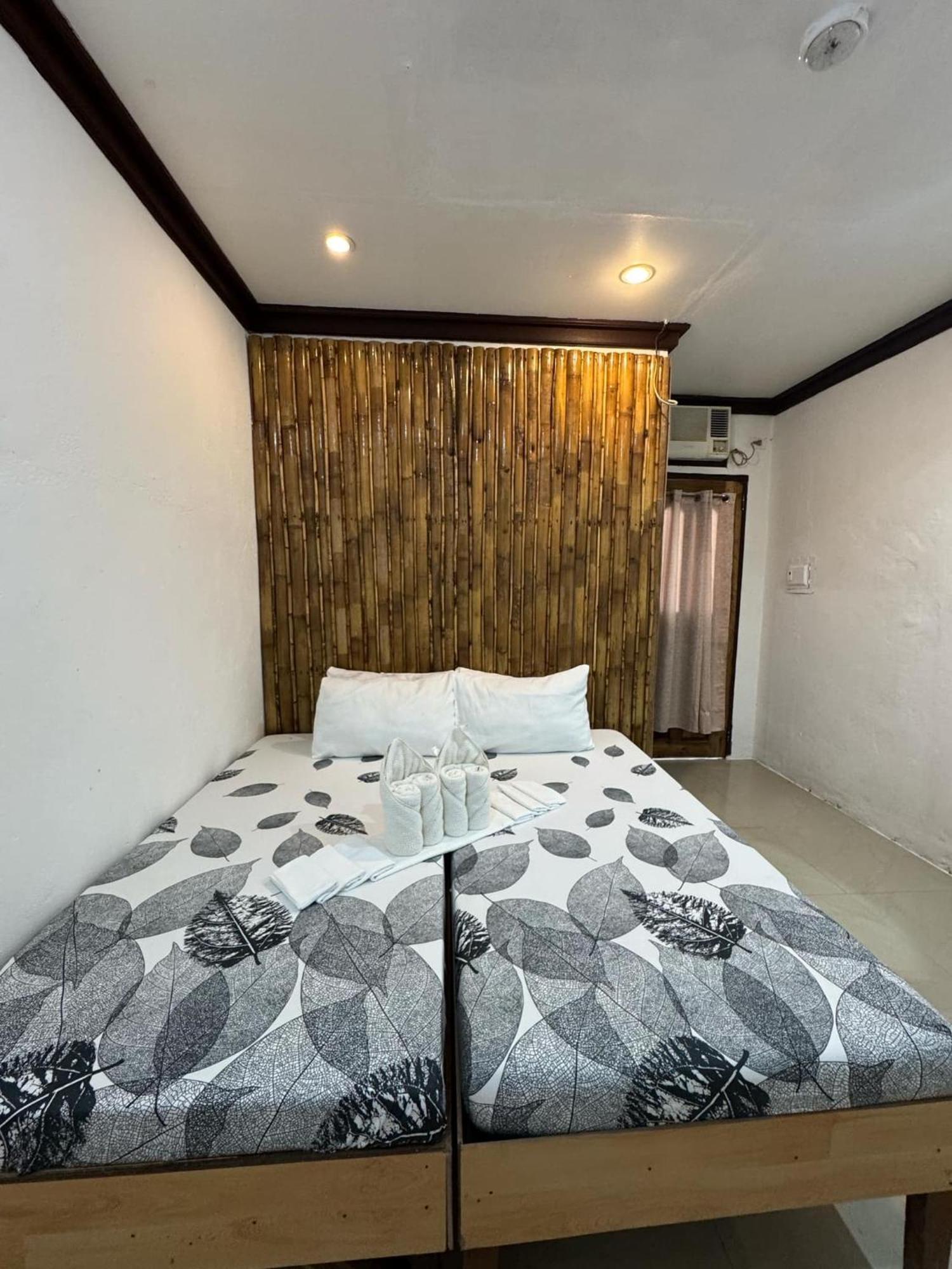Aquaholik Traveler'S Lodge 엘니도 외부 사진