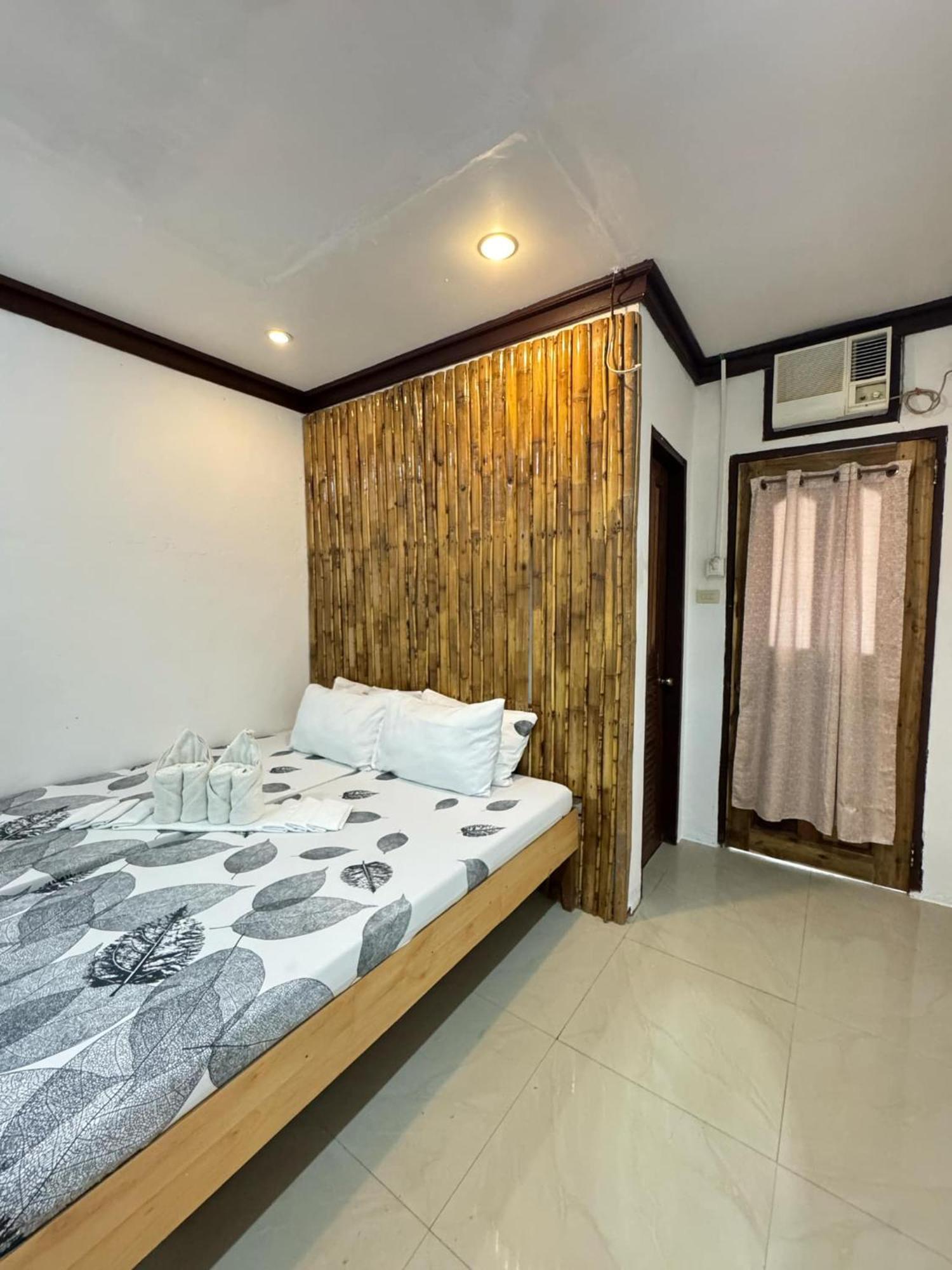 Aquaholik Traveler'S Lodge 엘니도 외부 사진