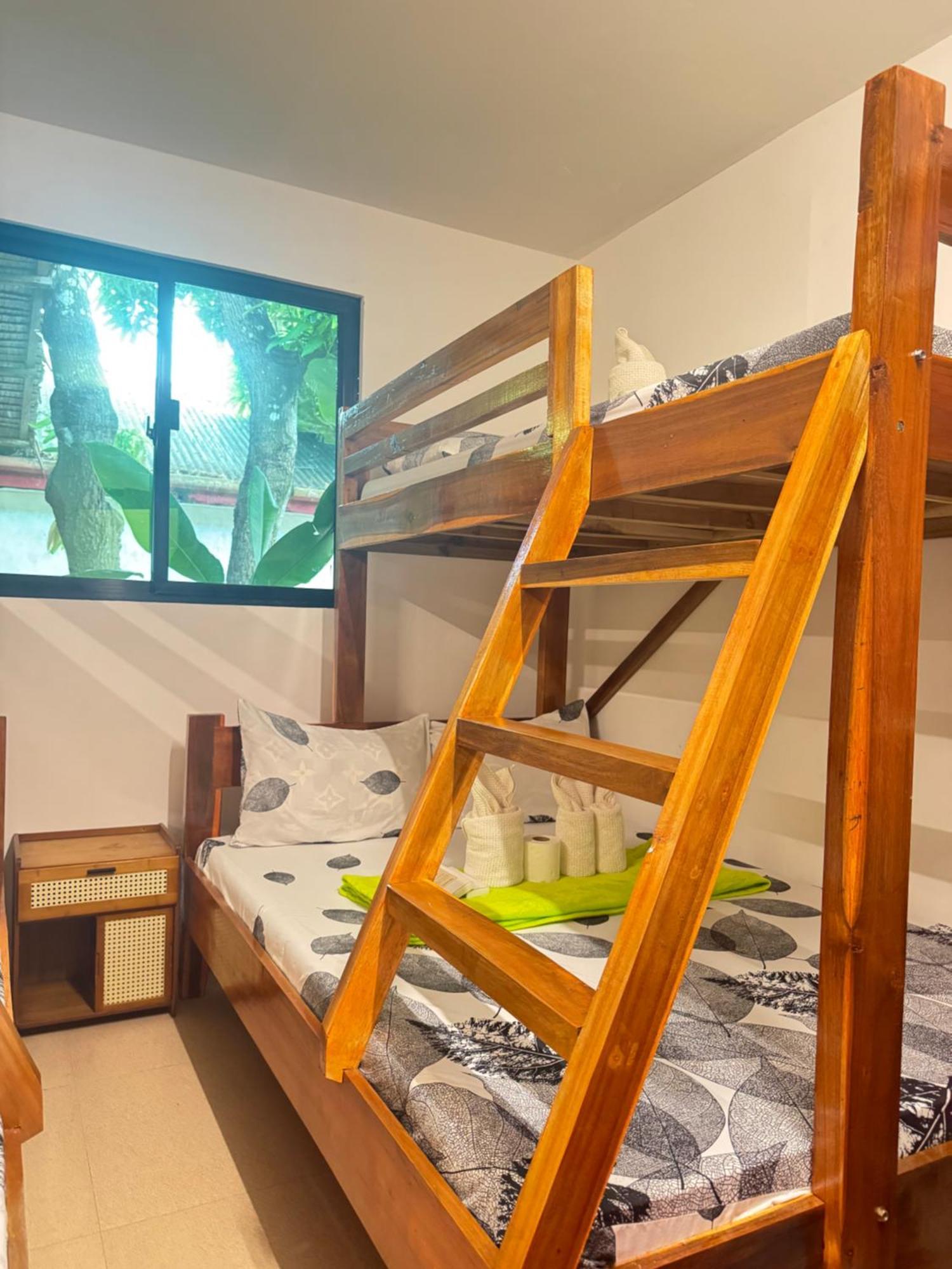Aquaholik Traveler'S Lodge 엘니도 외부 사진