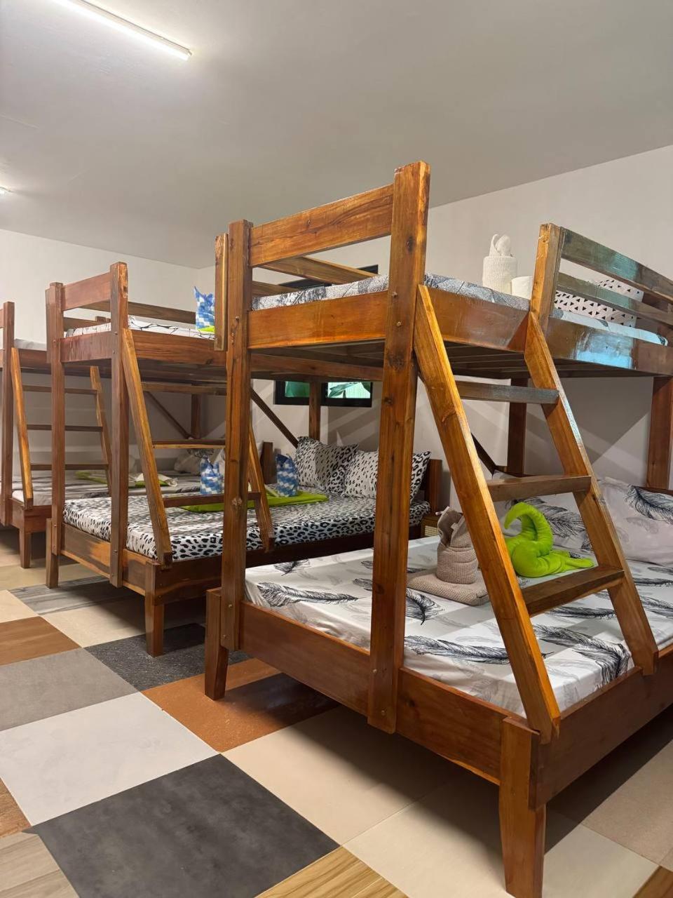Aquaholik Traveler'S Lodge 엘니도 외부 사진