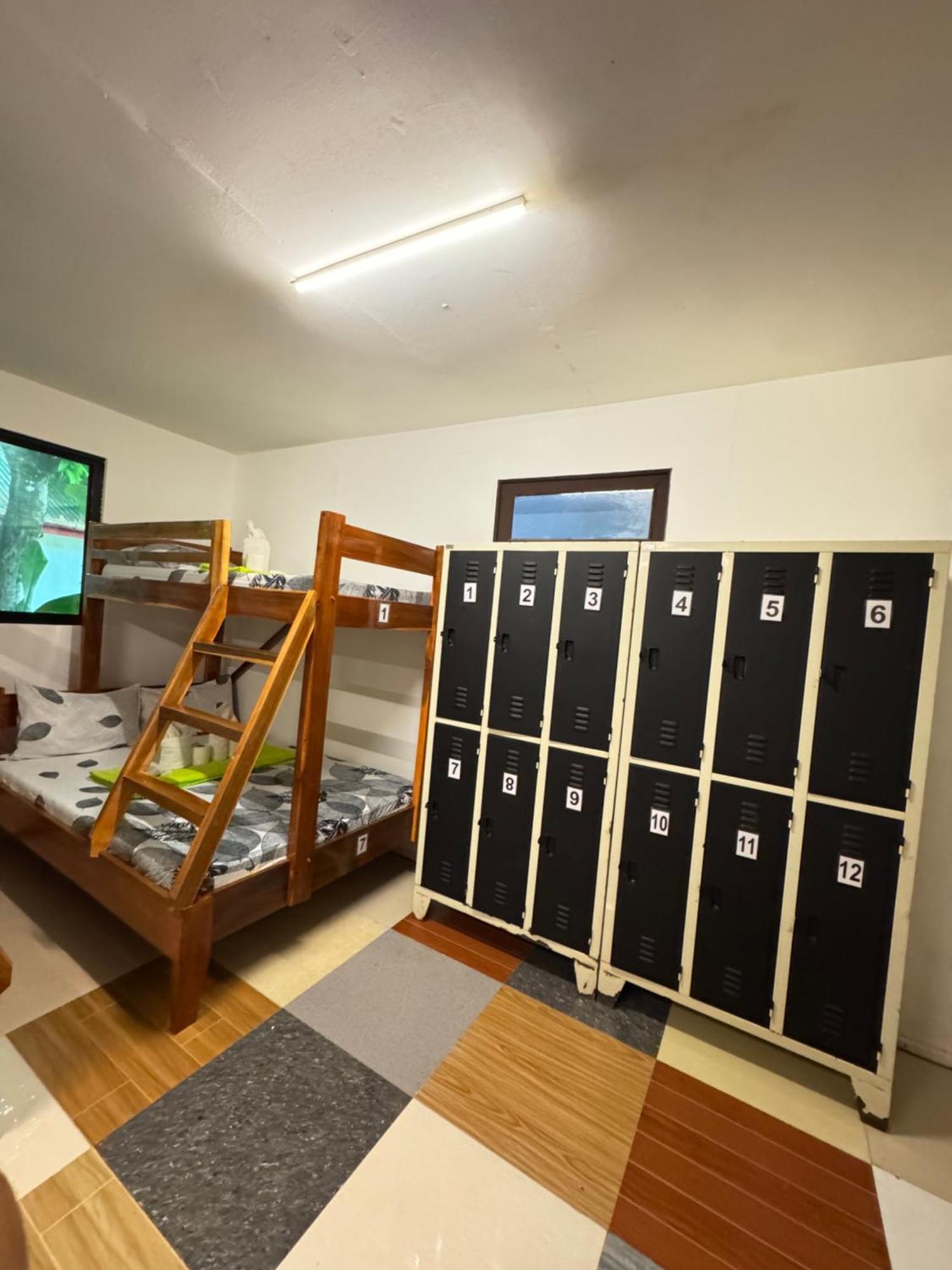 Aquaholik Traveler'S Lodge 엘니도 외부 사진