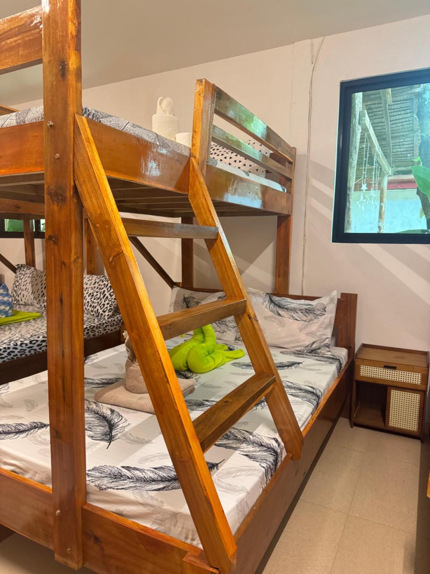 Aquaholik Traveler'S Lodge 엘니도 외부 사진